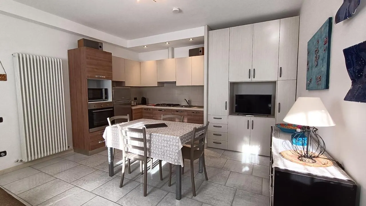 Nyaraló House In A Beautiful Residence With Garden, Swimming Pool And Parking Spot - Larihome A07 Domaso